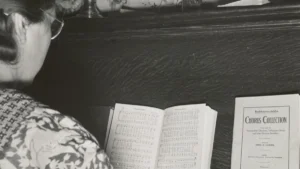 Partitura musical con ejercicios de solfeo melódico para practicar y mejorar la lectura musical a primera vista.